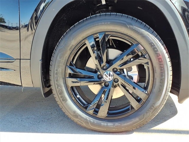 2026 Volkswagen Atlas Cross Sport 2.0T SEL R-Line Black