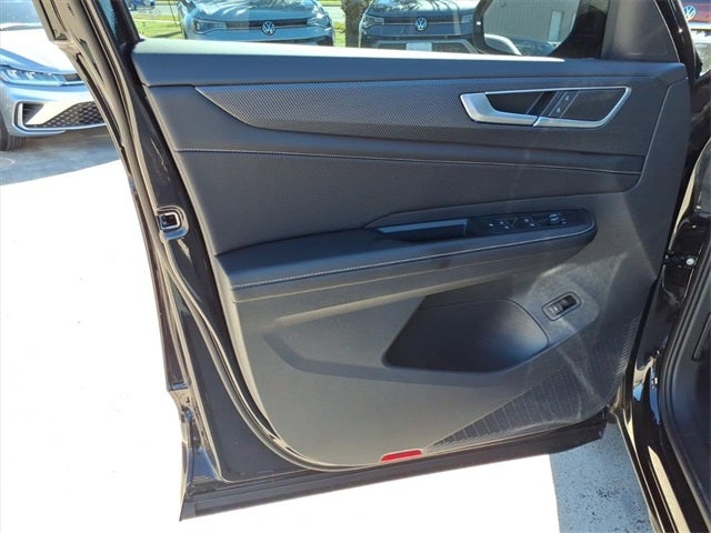 2026 Volkswagen Atlas Cross Sport 2.0T SEL R-Line Black