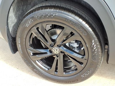 2026 Volkswagen Atlas Cross Sport SEL R-Line Black