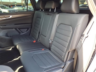 2026 Volkswagen Atlas Cross Sport 2.0T SEL R-Line Black