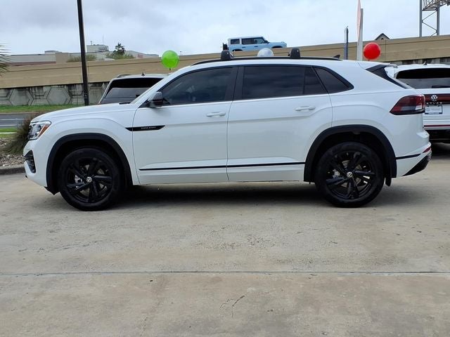 2026 Volkswagen Atlas Cross Sport 2.0T SEL R-Line Black