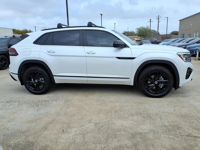 2026 Volkswagen Atlas Cross Sport 2.0T SEL R-Line Black