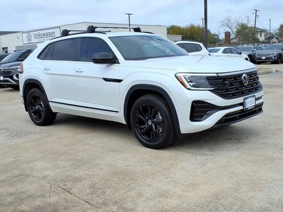 2026 Volkswagen Atlas Cross Sport 2.0T SEL R-Line Black