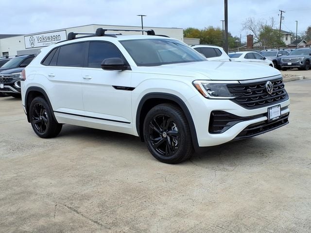 2026 Volkswagen Atlas Cross Sport 2.0T SEL R-Line Black