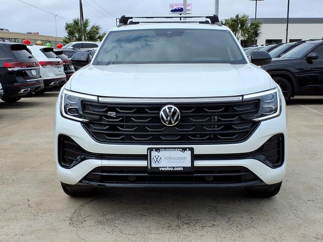 2026 Volkswagen Atlas Cross Sport 2.0T SEL R-Line Black