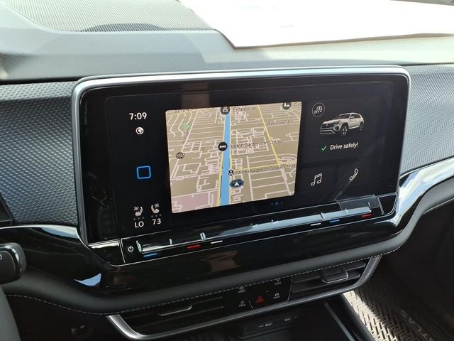 2026 Volkswagen Atlas Cross Sport 2.0T SEL R-Line Black