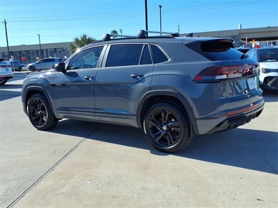 2026 Volkswagen Atlas Cross Sport 2.0T SEL R-Line Black