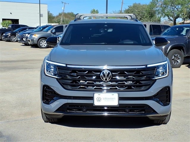 2026 Volkswagen Atlas Cross Sport 2.0T SEL R-Line Black