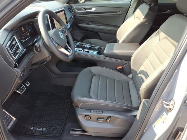 2026 Volkswagen Atlas Cross Sport 2.0T SEL R-Line Black