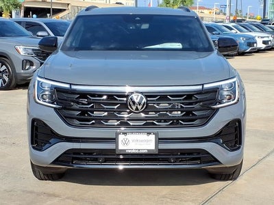 2026 Volkswagen Atlas Cross Sport 2.0T SEL R-Line Black