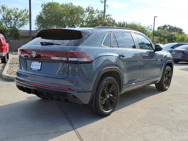 2026 Volkswagen Atlas Cross Sport 2.0T SEL R-Line Black