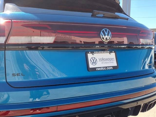 2025 Volkswagen Atlas Cross Sport 2.0T SEL R-Line Black