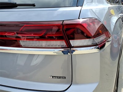 2024 Volkswagen Atlas Cross Sport 2.0T SEL R-Line