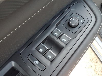 2024 Volkswagen Atlas Cross Sport 2.0T SEL R-Line