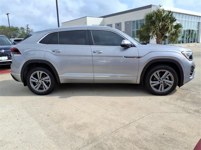 2024 Volkswagen Atlas Cross Sport 2.0T SEL R-Line