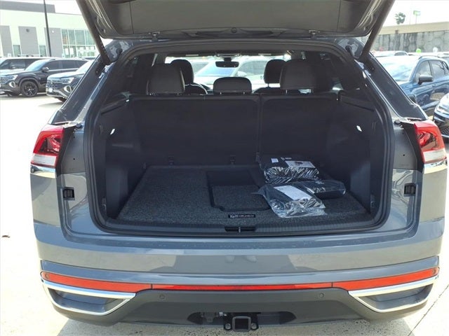 2026 Volkswagen Atlas Cross Sport 2.0T SEL