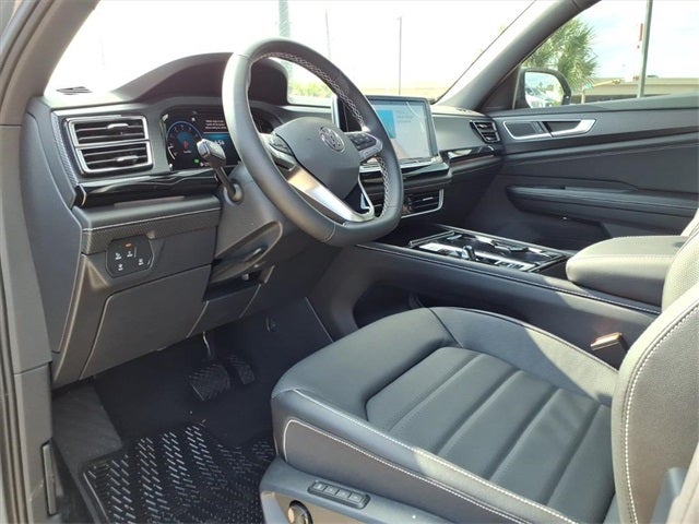 2026 Volkswagen Atlas Cross Sport 2.0T SEL