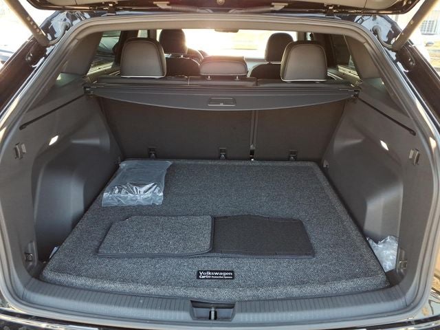 2026 Volkswagen Atlas Cross Sport SEL Premium R-Line
