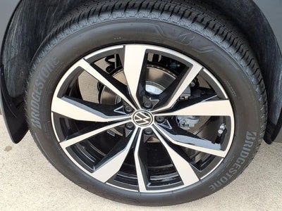 2026 Volkswagen Atlas Cross Sport 2.0T SEL Premium R-Line