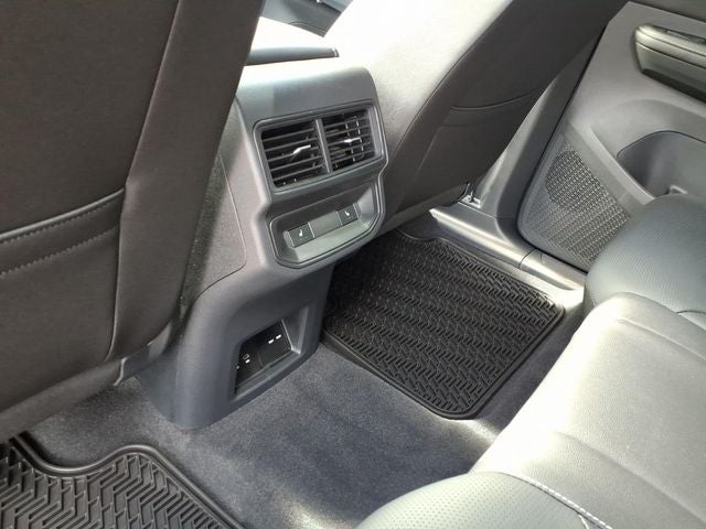 2026 Volkswagen Atlas Cross Sport SEL Premium R-Line