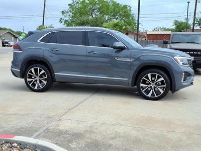 2026 Volkswagen Atlas Cross Sport 2.0T SEL Premium R-Line