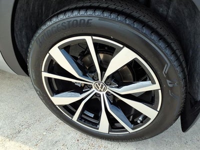 2026 Volkswagen Atlas Cross Sport 2.0T SEL Premium R-Line