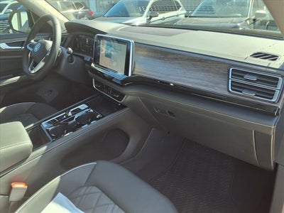 2025 Volkswagen Atlas 2.0T SEL Premium R-Line