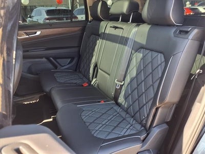 2025 Volkswagen Atlas 2.0T SEL Premium R-Line