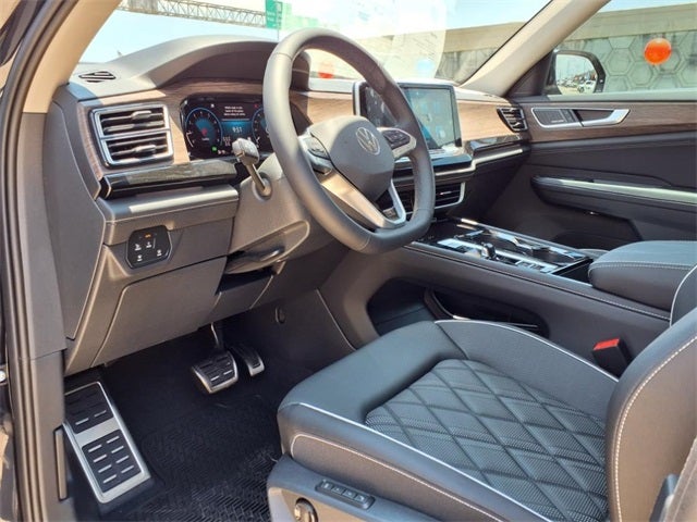 2025 Volkswagen Atlas 2.0T SEL Premium R-Line