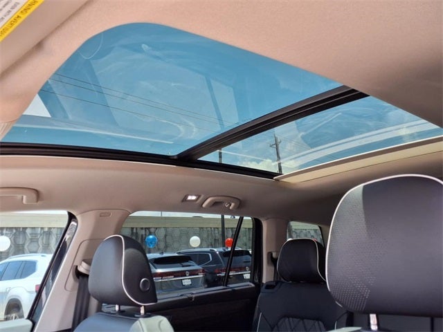 2025 Volkswagen Atlas 2.0T SEL Premium R-Line