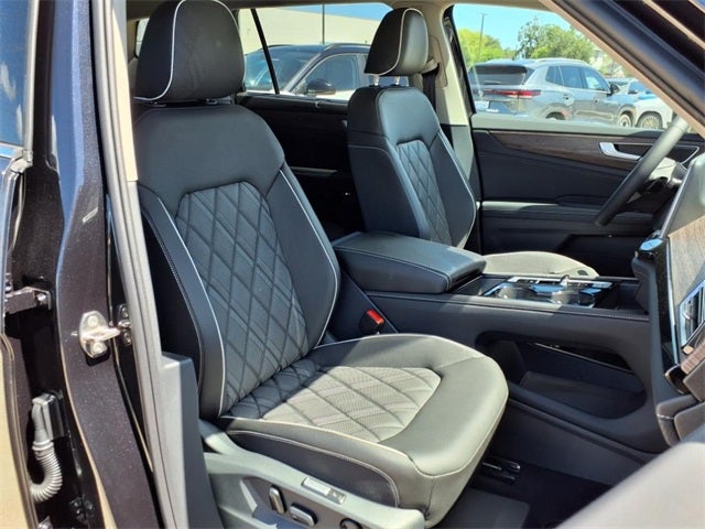 2025 Volkswagen Atlas 2.0T SEL Premium R-Line