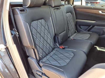 2025 Volkswagen Atlas 2.0T SEL Premium R-Line