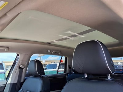 2025 Volkswagen Atlas 2.0T SEL Premium R-Line