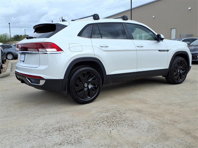 2026 Volkswagen Atlas Cross Sport 2.0T SE w/Technology