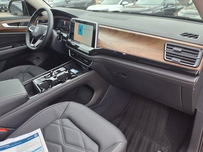 2025 Volkswagen Atlas 2.0T SE w/Technology