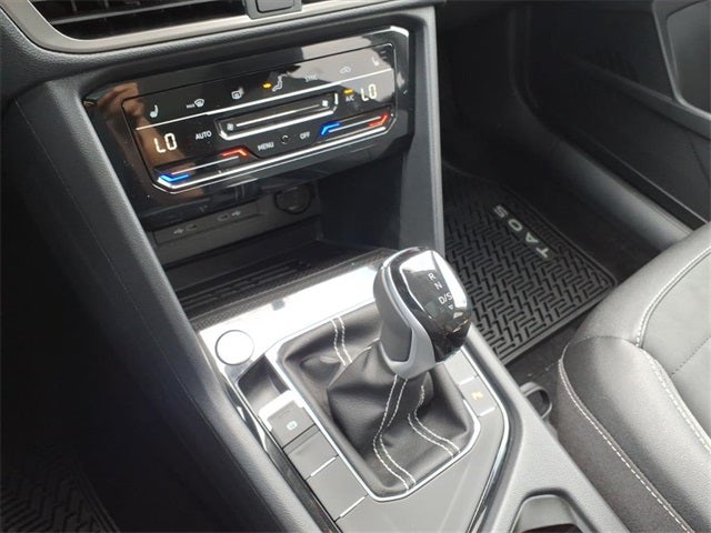 2026 Volkswagen Taos 1.5T SE Black