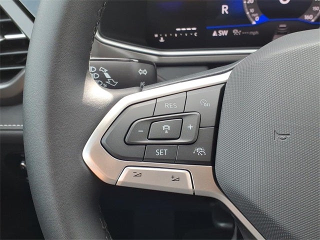 2026 Volkswagen Taos 1.5T SE Black