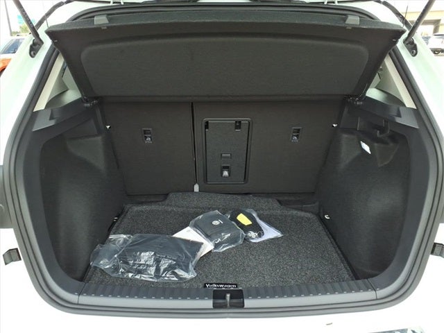 2026 Volkswagen Taos 1.5T SE Black