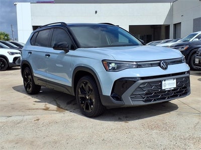 2025 Volkswagen Taos 1.5T SE Black