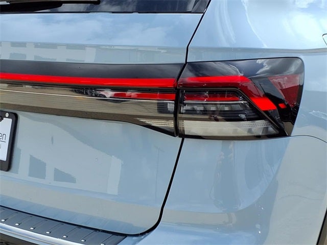 2025 Volkswagen Taos 1.5T SE Black