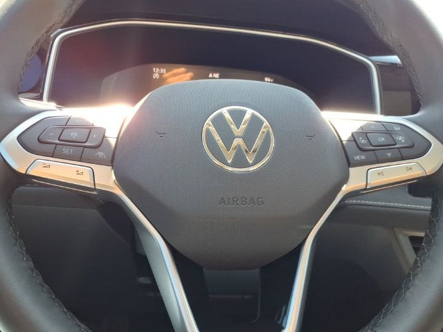 2027 Volkswagen Taos 1.5T SE Black