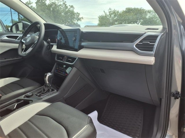 2025 Volkswagen Taos 1.5T SEL