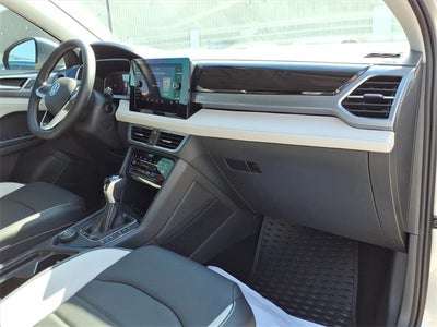 2025 Volkswagen Taos 1.5T SEL