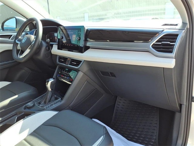 2025 Volkswagen Taos 1.5T SEL