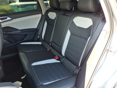 2025 Volkswagen Taos 1.5T SEL