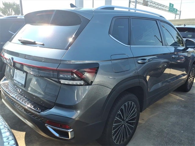 2025 Volkswagen Taos 1.5T SE