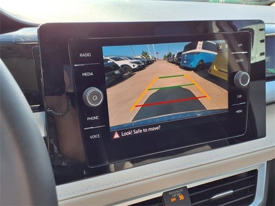 2025 Volkswagen Taos 1.5T SE