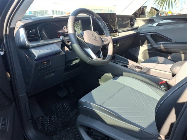 2025 Volkswagen Tiguan 2.0T SE