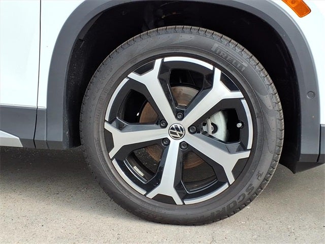 2025 Volkswagen Tiguan 2.0T SE