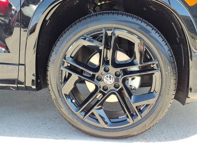 2026 Volkswagen Tiguan 2.0T SE R-Line Black